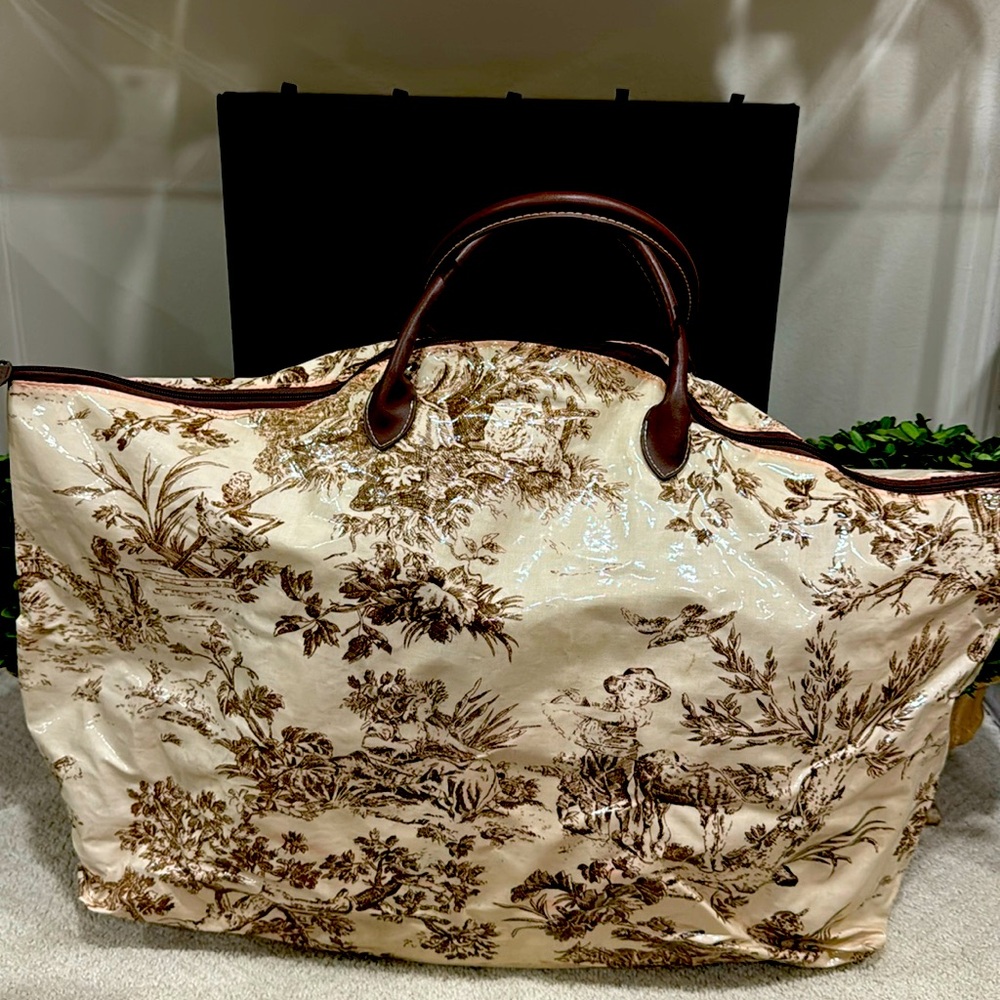 Large brown toile weekender travel bag